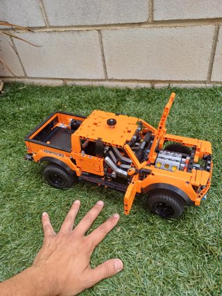 Lego Technic Ford F-150 Raptor Arancione 42126