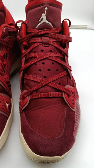 Jordan Low Liet Up Rojo