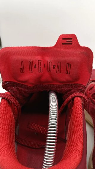 Jordan Low Liet Up Rojo