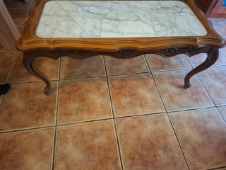 Mesa antigua de mármol