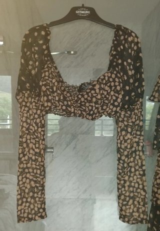 Dúo Guts & Love Top y Falda Estampada