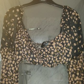 Dúo Guts & Love Top y Falda Estampada