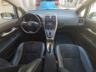 Toyota Auris 2011
