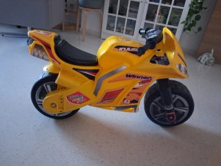 Moto  Infantil INJUSA Winner Amarilla