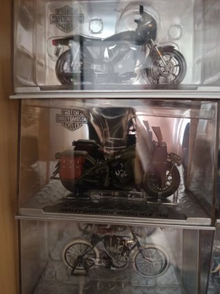 Colección 20 Motos Harley Davidson a Escala 1:24