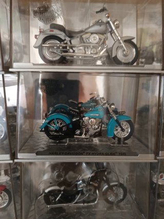 Colección 20 Motos Harley Davidson a Escala 1:24