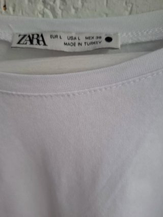Camiseta Zara Estampada Blanca