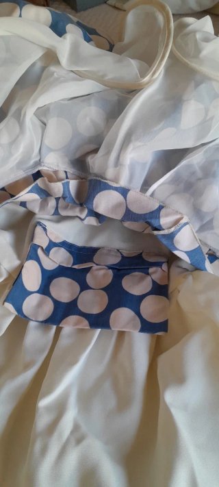 Traje de flamenca precioso con accesorios