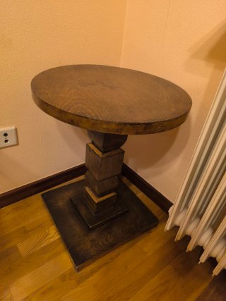 Mesa auxiliar de madera