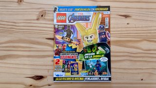 Revista Blue Ocean - LEGO Avengers Vengadores #25