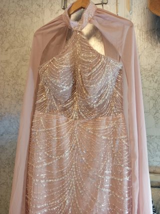 Vestido de fiesta dorado y rosa