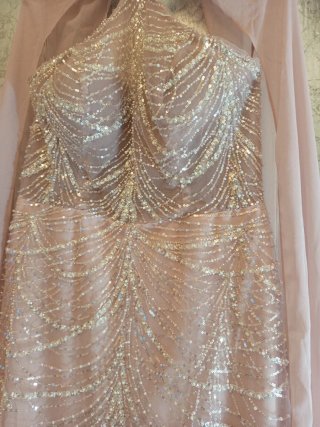 Vestido de fiesta dorado y rosa