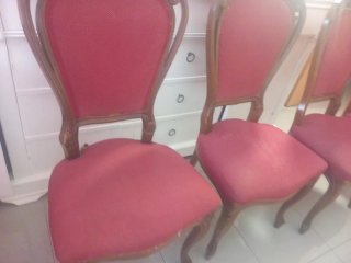 4 Sillas de Comedor Madera y Tela Rojas