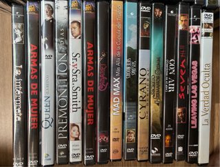 Lote 70 DVDs, la mayoría precintados
