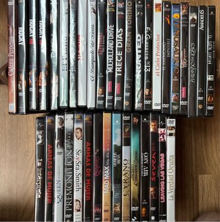 Lote 70 DVDs, la mayoría precintados