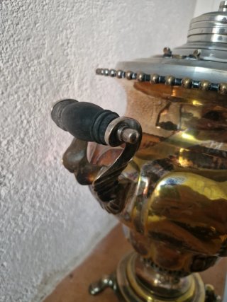 Samovar de carbón ruso