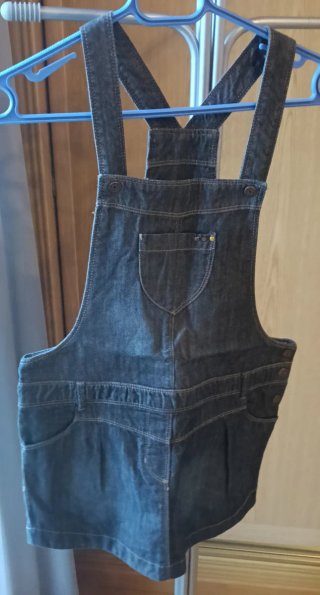 Peto de pana verde y Vaquero