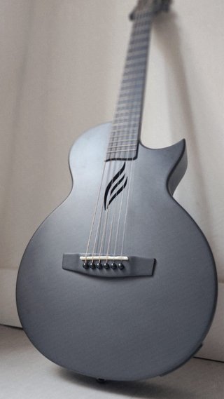 Guitarra Semi-Acústica Negra Enya Nova Go