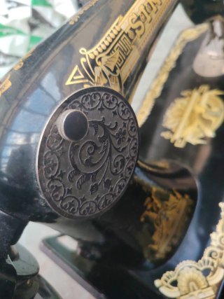 Máquina de coser Singer antigua