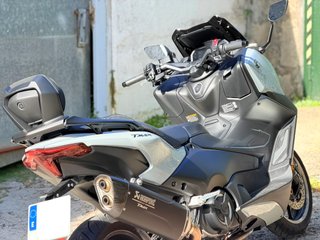 Yamaha TMAX Tech Max 2025 ·3.300Km · Akrapovic