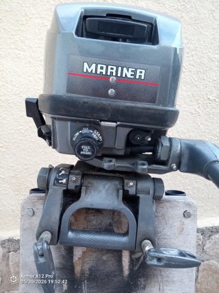 Motor fueraborda Mariner 6CV