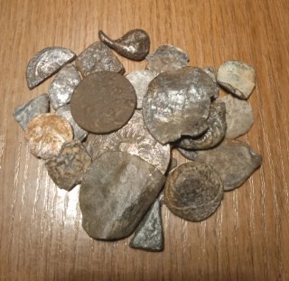 Lotto di monete antiche non identificate