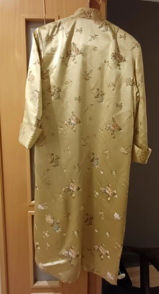 Kimono chino auténtico años 60s. dorado bordado