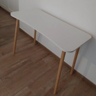 Mesa auxiliar madera blanca y marrón