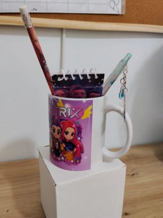 Pack escolar taza Huntrix