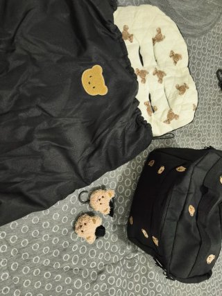 Silla de paseo negra con accesorios