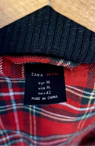 Abrigo Zara Gris con Capucha.