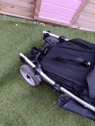 Silla de paseo ligera negra