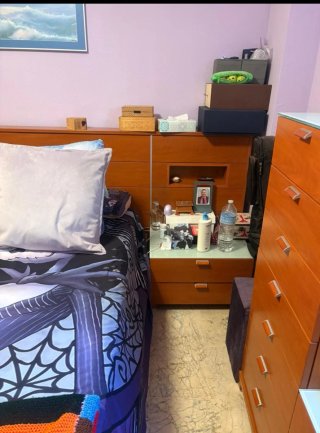 Cama 1.50x1.90 + Somier, 2 Mesitas y sinfonier
