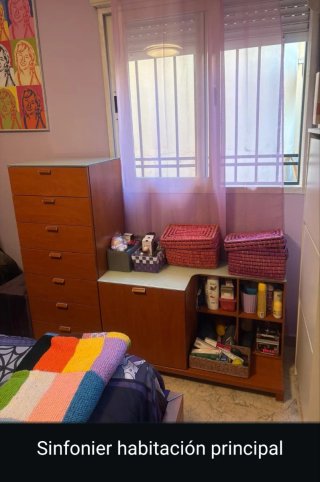 Cama 1.50x1.90 + Somier, 2 Mesitas y sinfonier