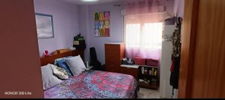 Cama 1.50x1.90 + Somier, 2 Mesitas y sinfonier