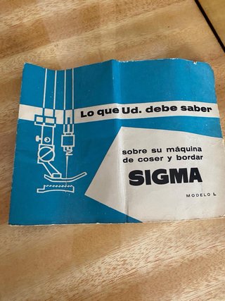 Mueble máquina de coser Sigma