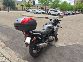 Suzuki GS500F Sportbike Negra/Gris