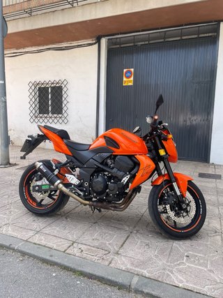 Kawasaki Z750 Naranja