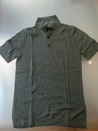 Conjunto Polo verde y Pantalón Corto beige talla S