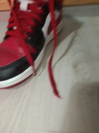 Air Jordan 1 Talla 39 Negro Rojo