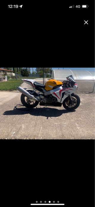 Honda CBR 929 RR Sportbike