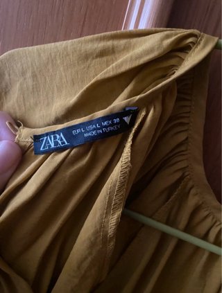 Vestido Zara mostaza manga abullonada talla única