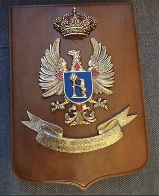 Metopa militar águila y corona