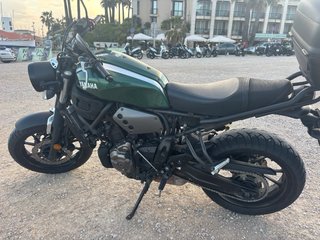 Yamaha XSR 700 Verde y Negra