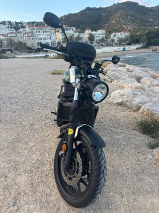 Yamaha XSR 700 Verde y Negra