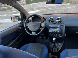 Ford Fiesta 2004