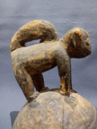 Máscara africana Antigua Etnia Yoruba
