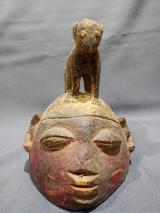 Máscara africana Antigua Etnia Yoruba