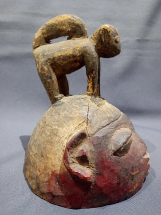 Máscara africana Antigua Etnia Yoruba