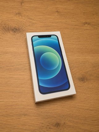 iPhone 12 Apple